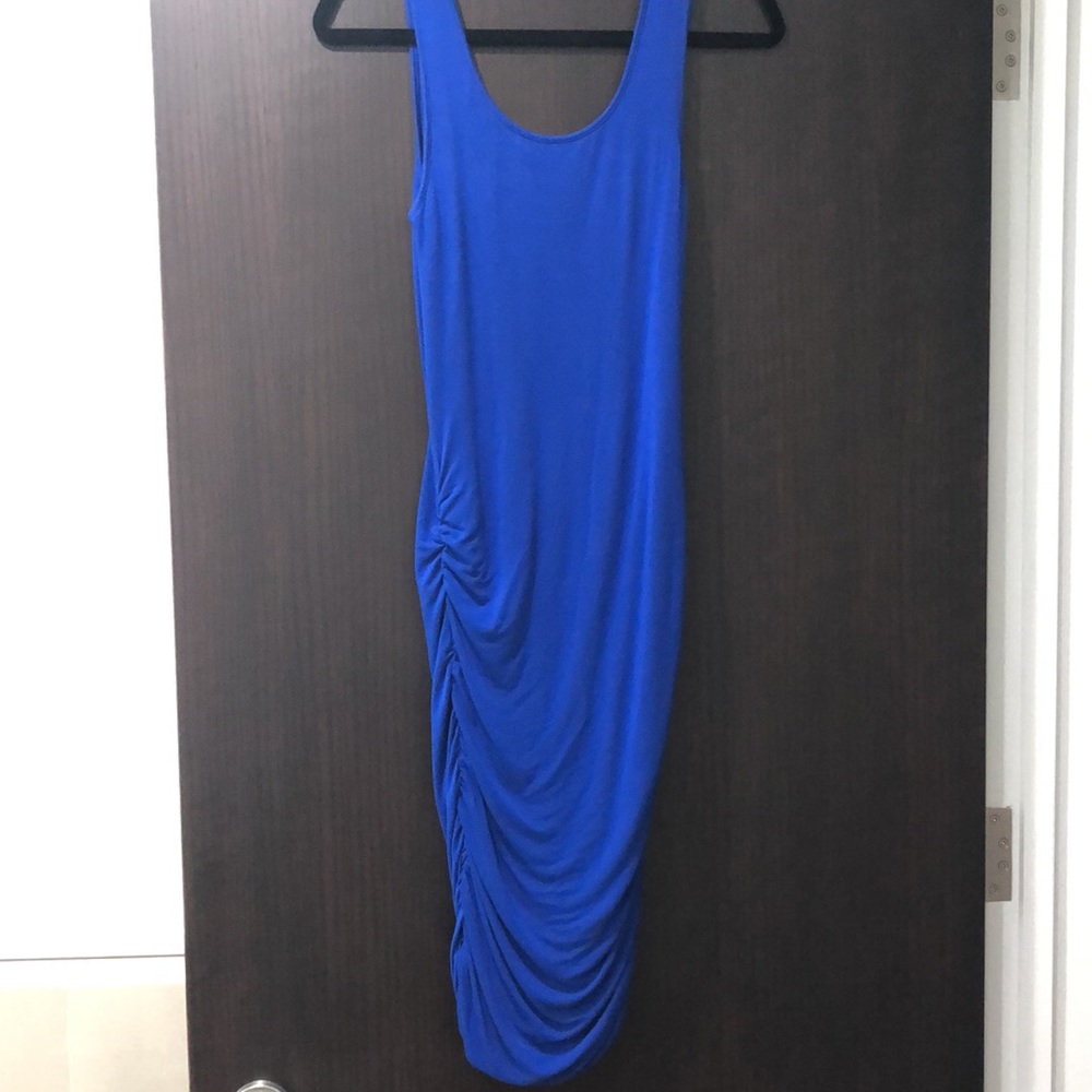 Felicity & Coco MIDI Dress - Picture 2 of 4